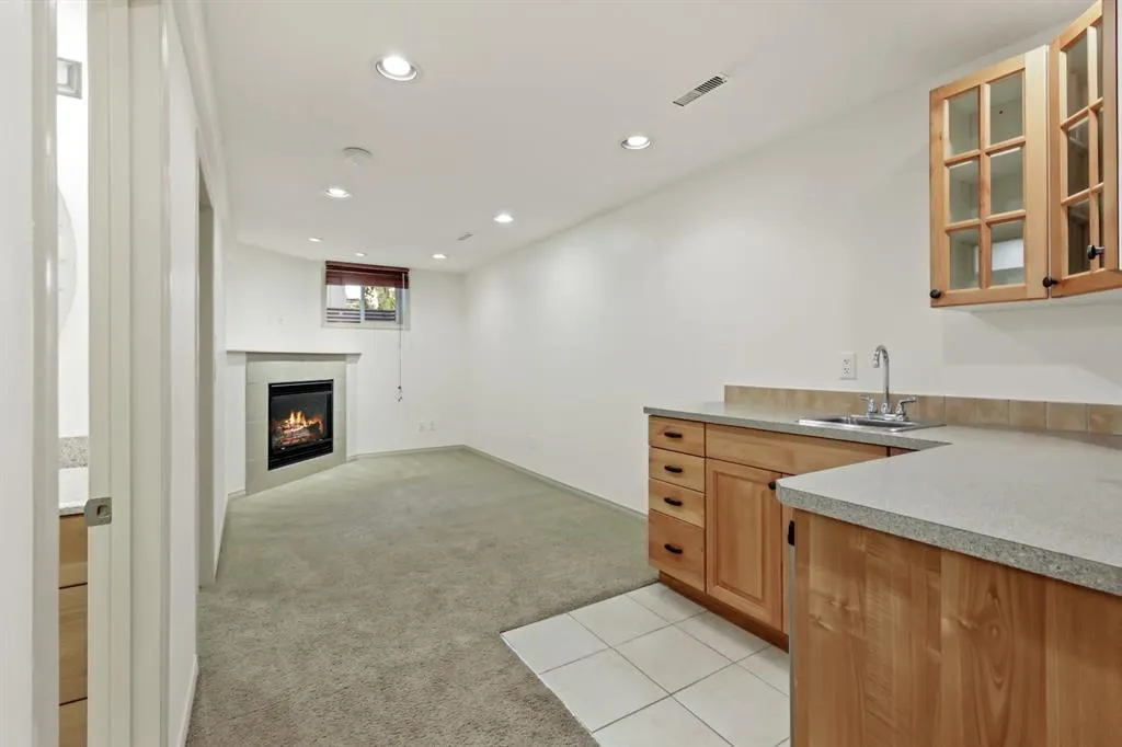 52 Palis Way SW