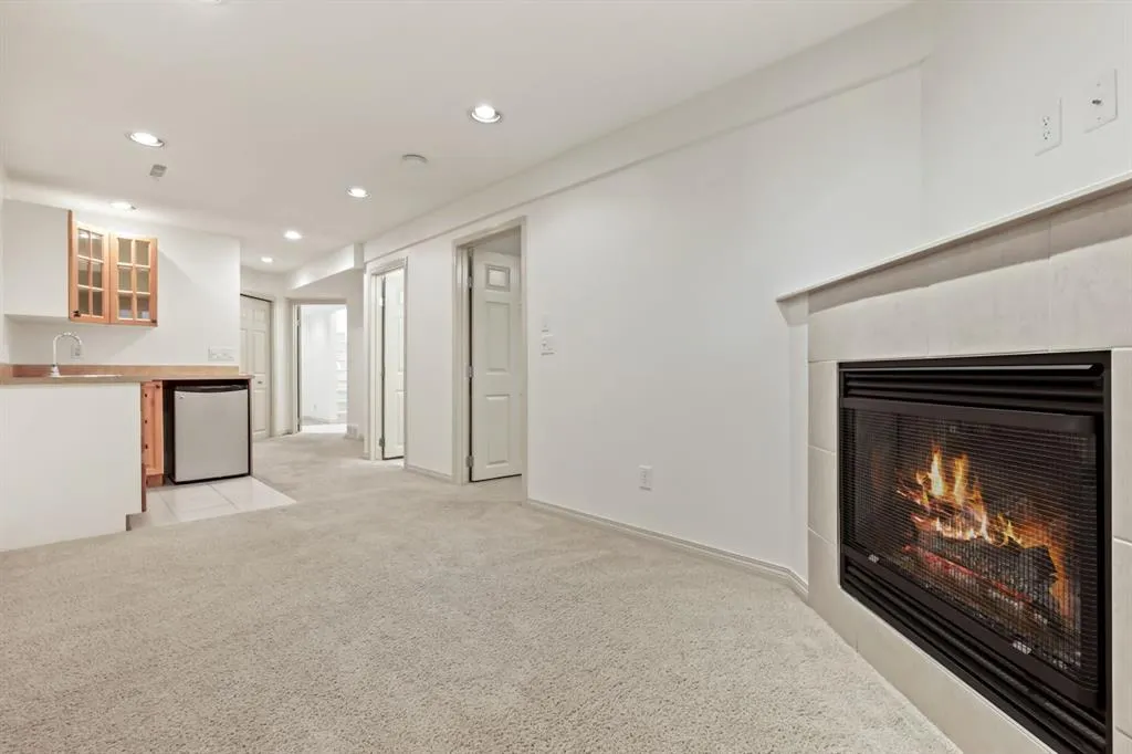 52 Palis Way SW