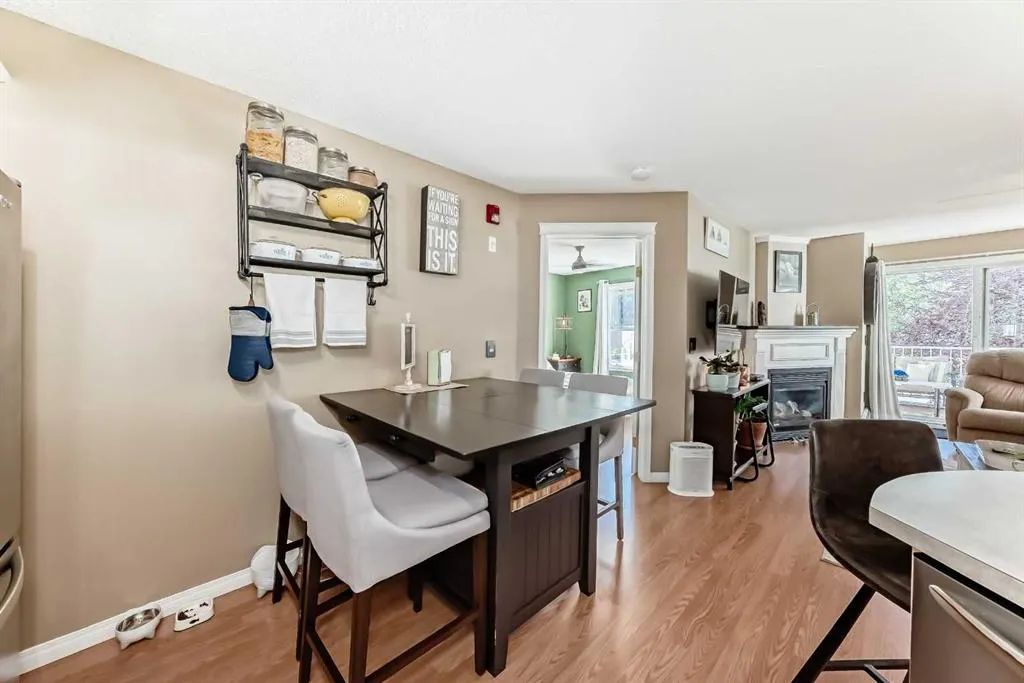 6900 Hunterview Drive NW, #204