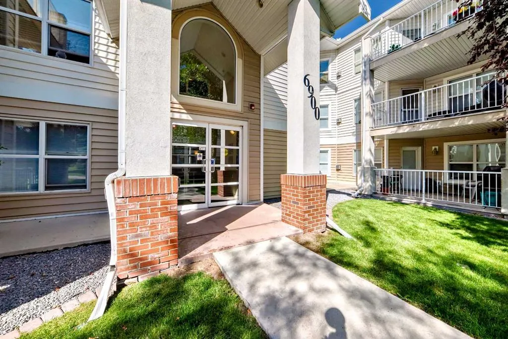 6900 Hunterview Drive NW, #204