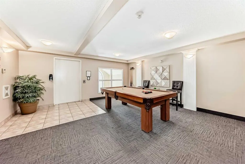 6900 Hunterview Drive NW, #204