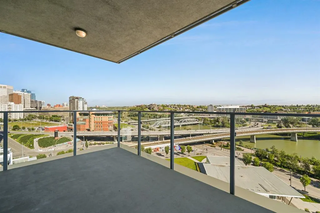 519 Riverfront Avenue SE, #1102