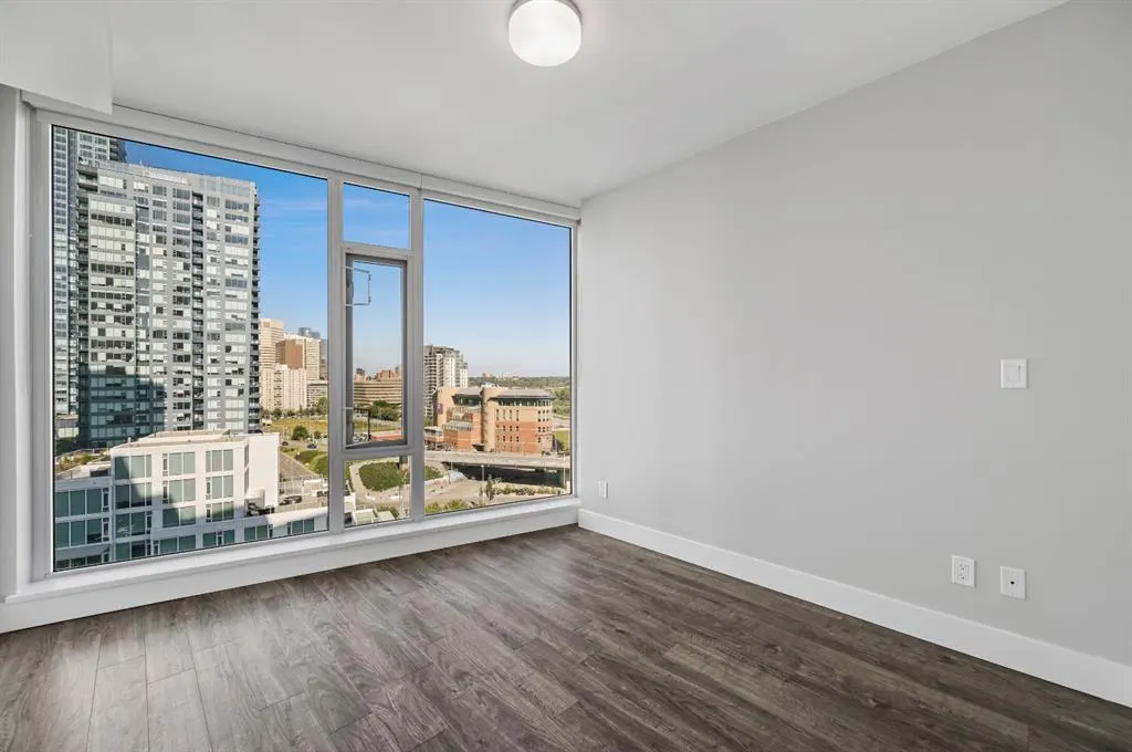 519 Riverfront Avenue SE, #1102