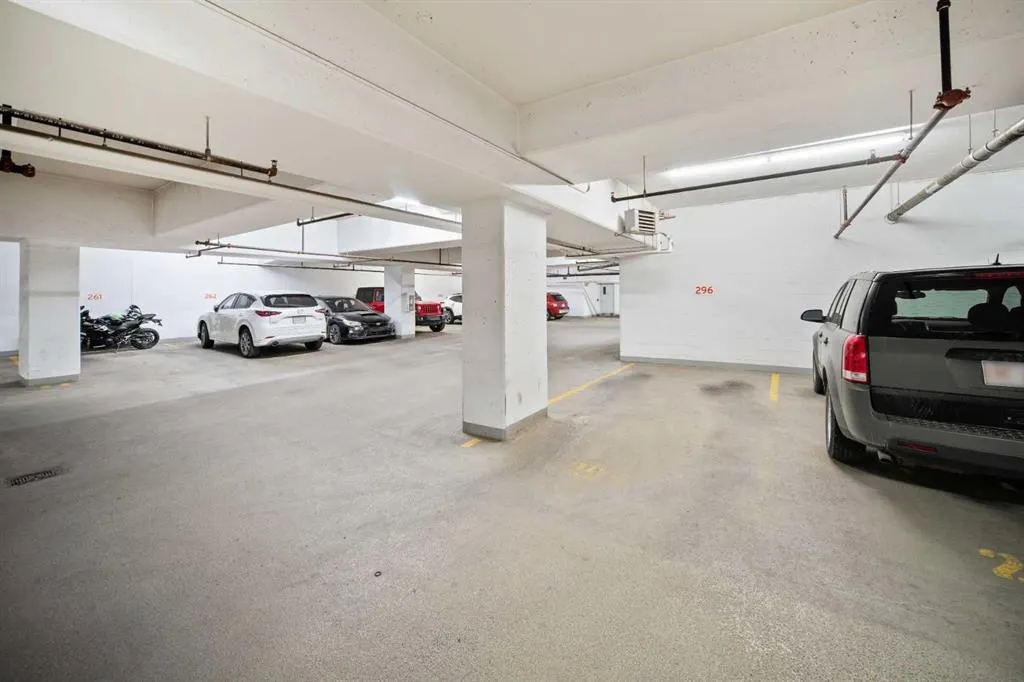 615 6 Avenue SE, #210