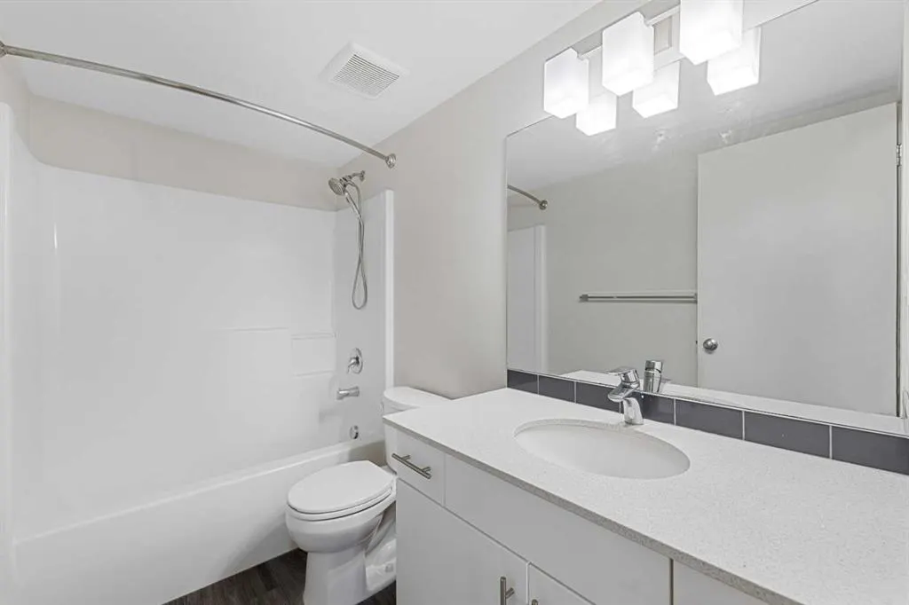 181 Skyview Ranch Manor NE, #4211