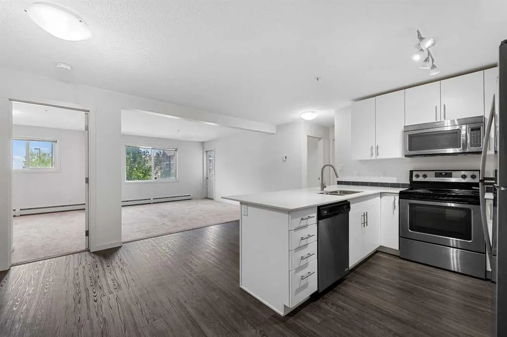 181 Skyview Ranch Manor NE, #4211
