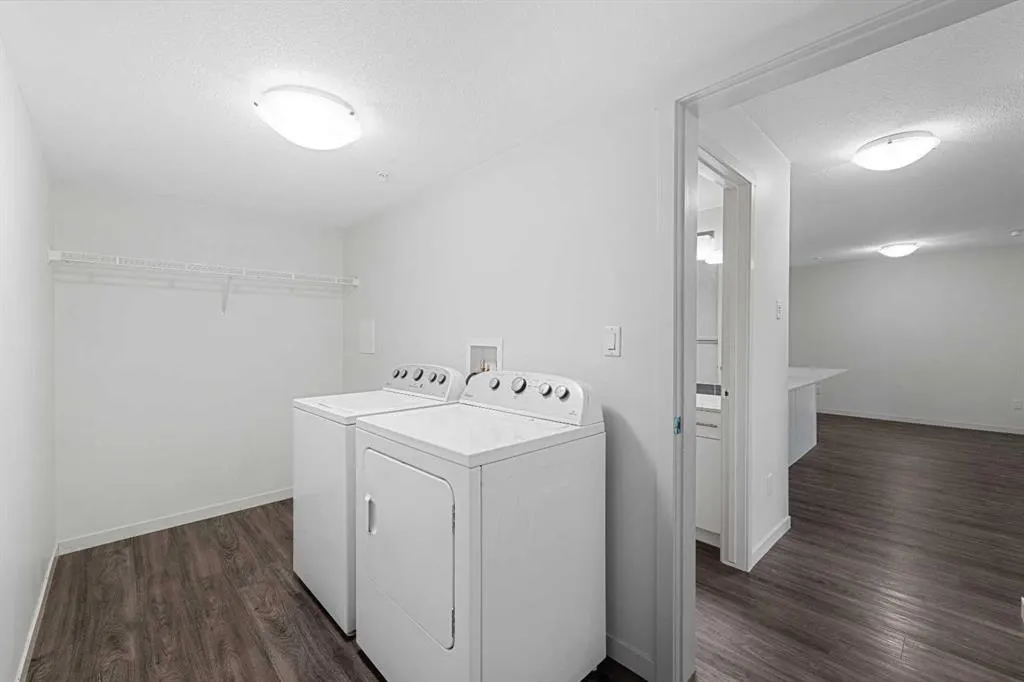181 Skyview Ranch Manor NE, #4211