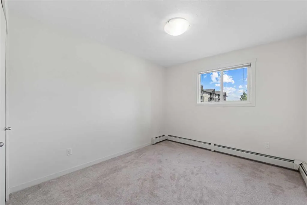 181 Skyview Ranch Manor NE, #4211