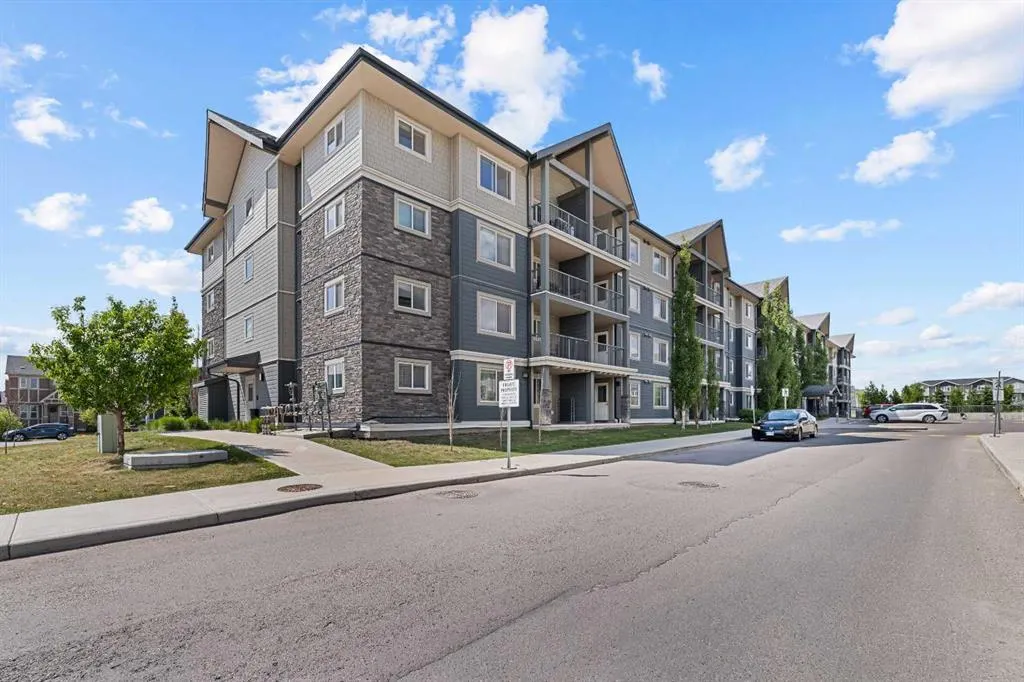 181 Skyview Ranch Manor NE, #4211