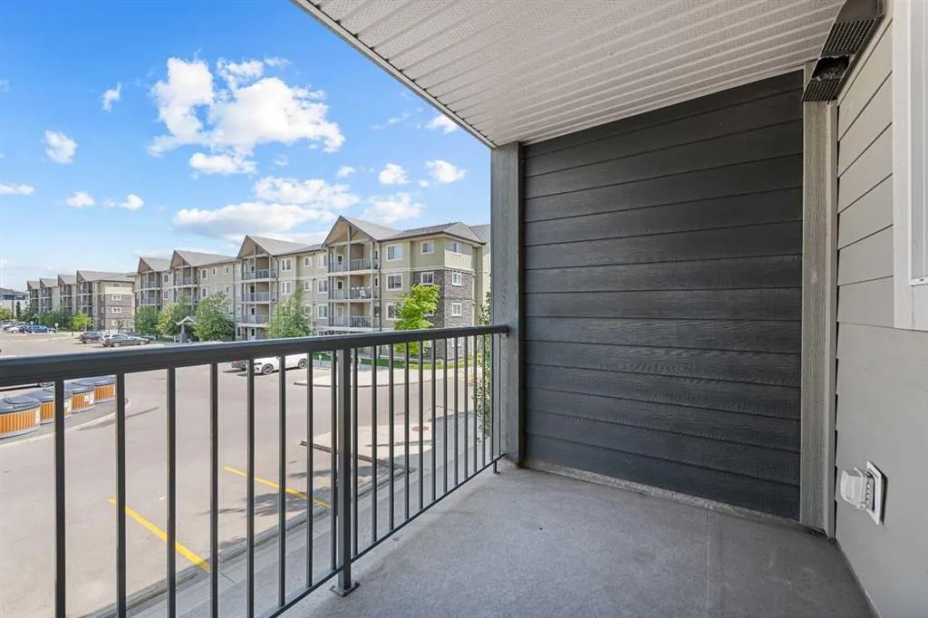 181 Skyview Ranch Manor NE, #4211