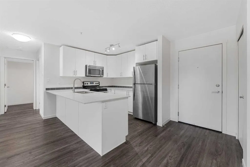 181 Skyview Ranch Manor NE, #4211