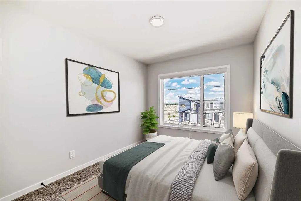 153 Edith Way NW