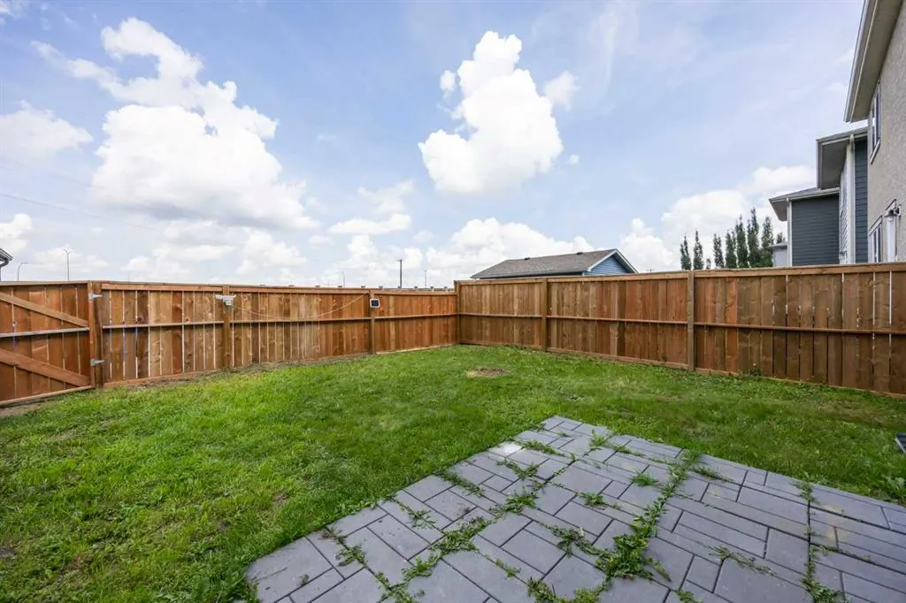336 Marquis Heights SE