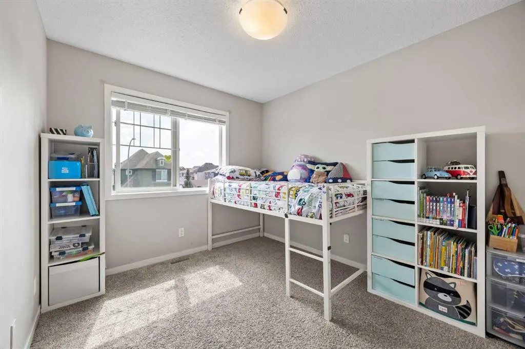 336 Marquis Heights SE