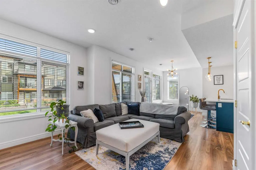 268 Seton Passage SE