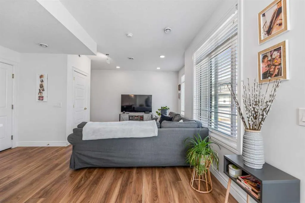 268 Seton Passage SE