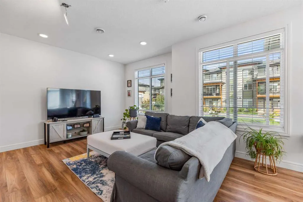 268 Seton Passage SE