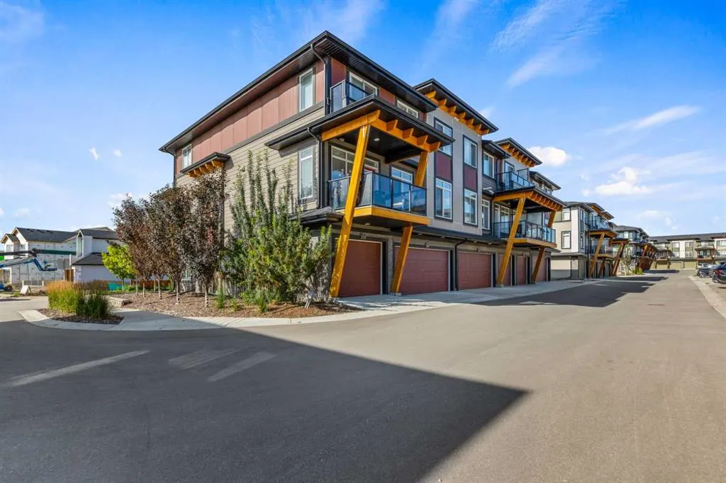 268 Seton Passage SE