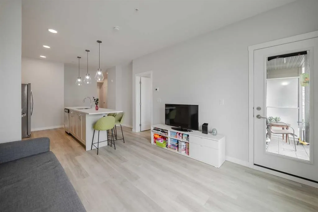 200 Shawnee Square SW, #102