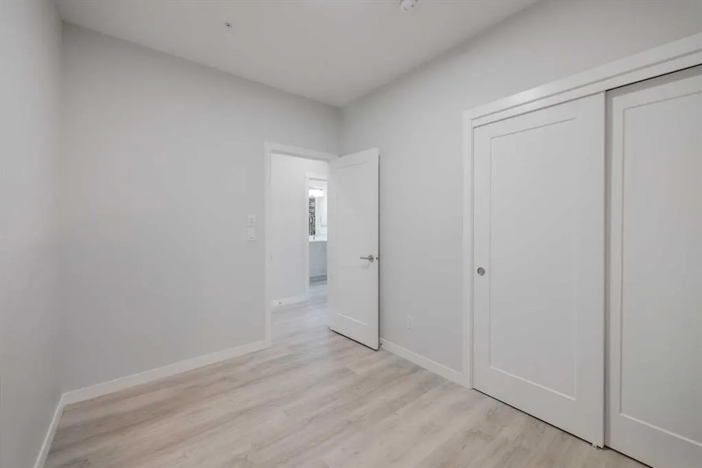 200 Shawnee Square SW, #102