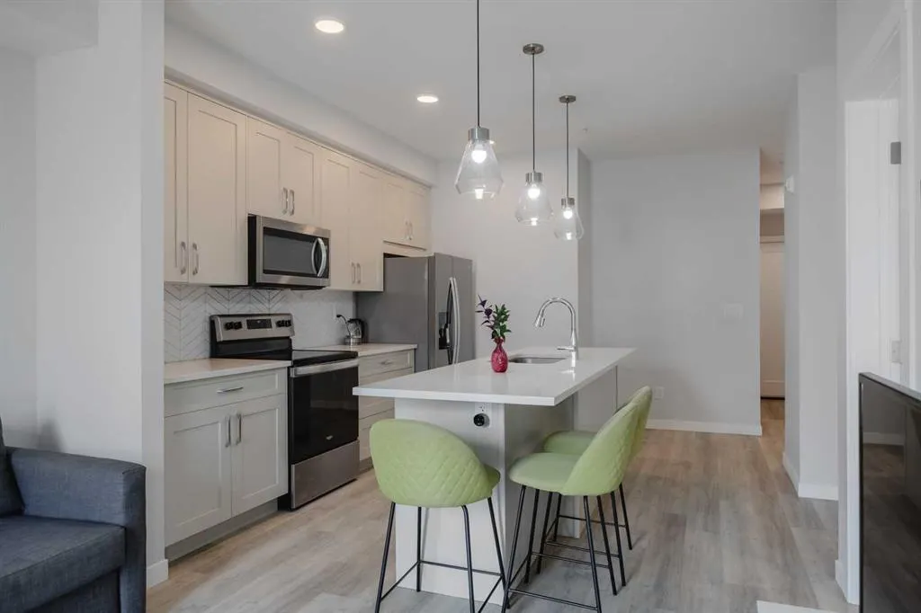 200 Shawnee Square SW, #102