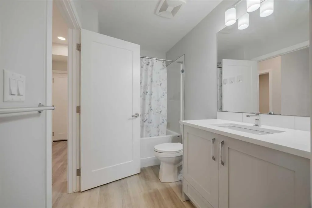 200 Shawnee Square SW, #102