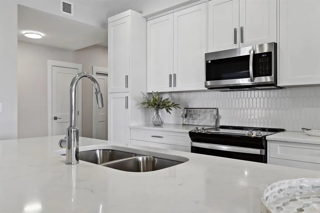 1802 Mahogany Boulevard SE, #8215