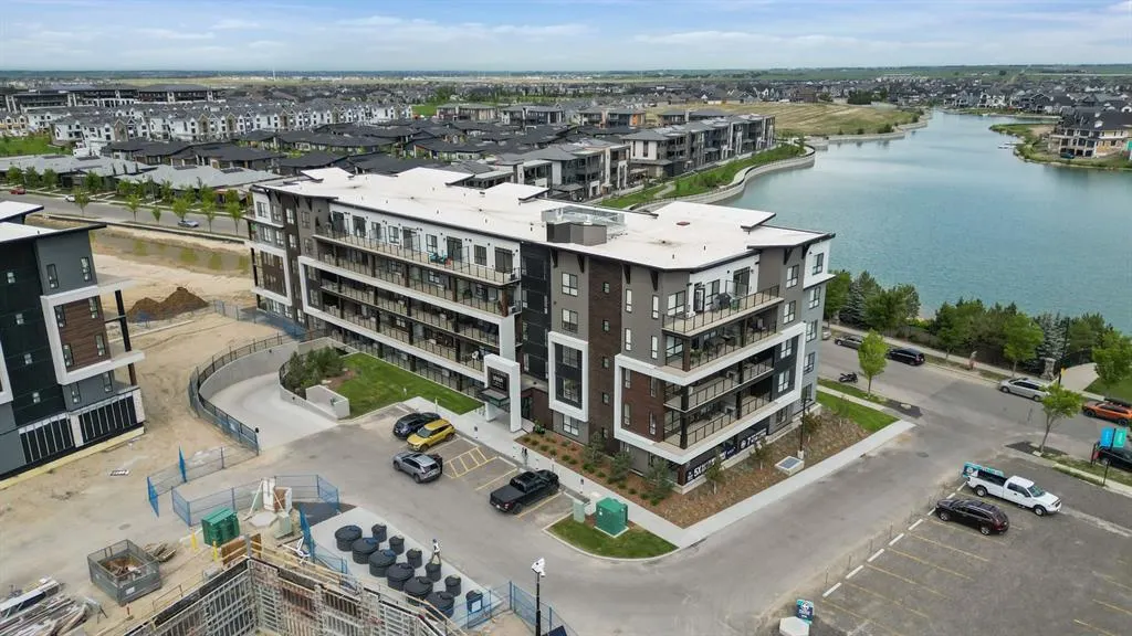 1802 Mahogany Boulevard SE, #8215
