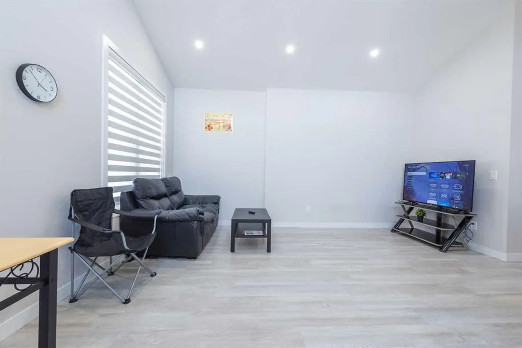41 7 Avenue SE, #6