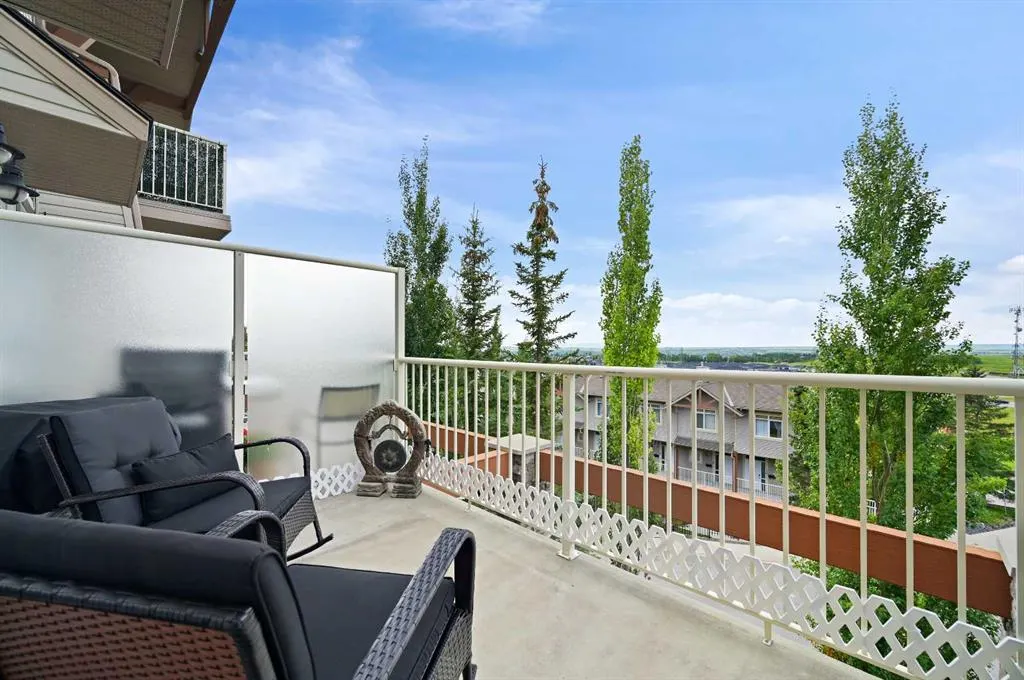 108 Rockyledge View NW, #13