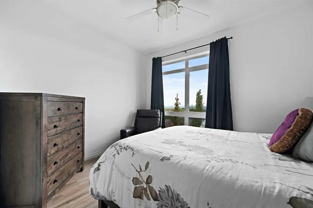 108 Rockyledge View NW, #13
