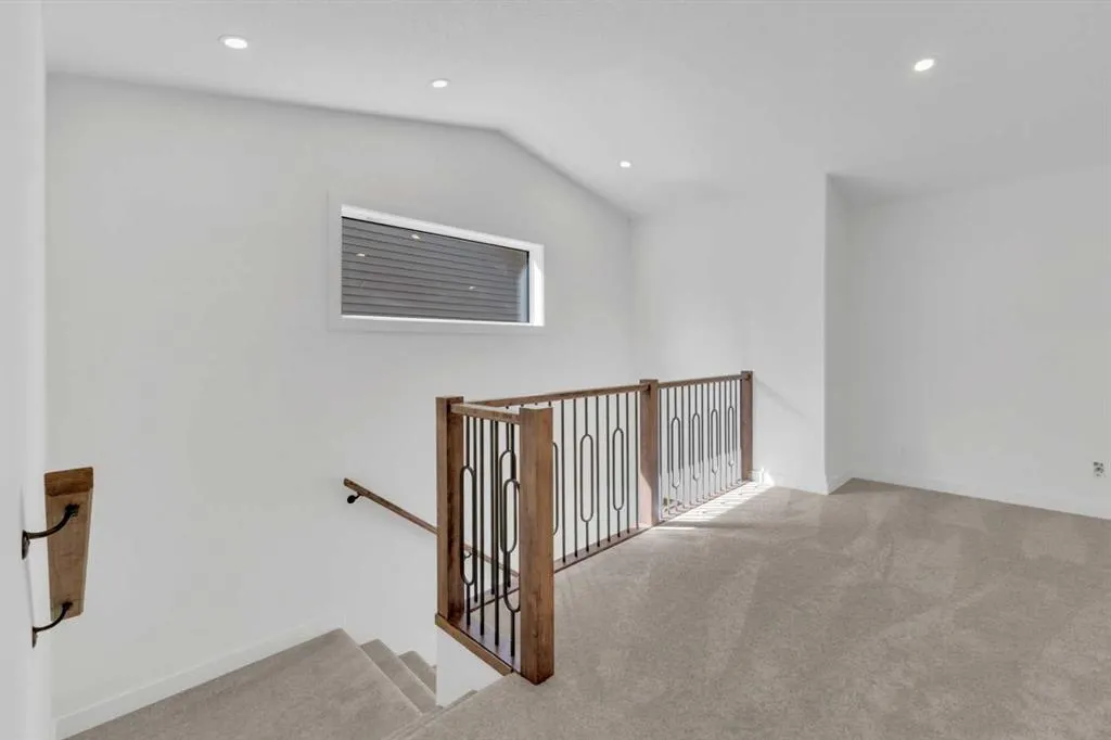 20 Eaton Crescent