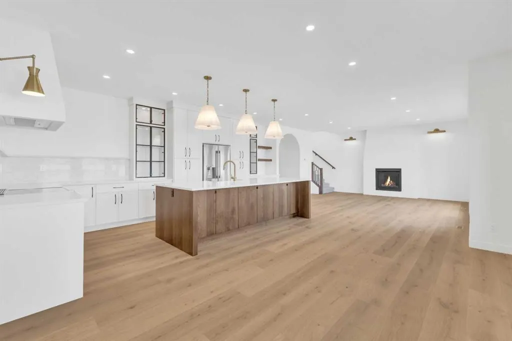 20 Eaton Crescent