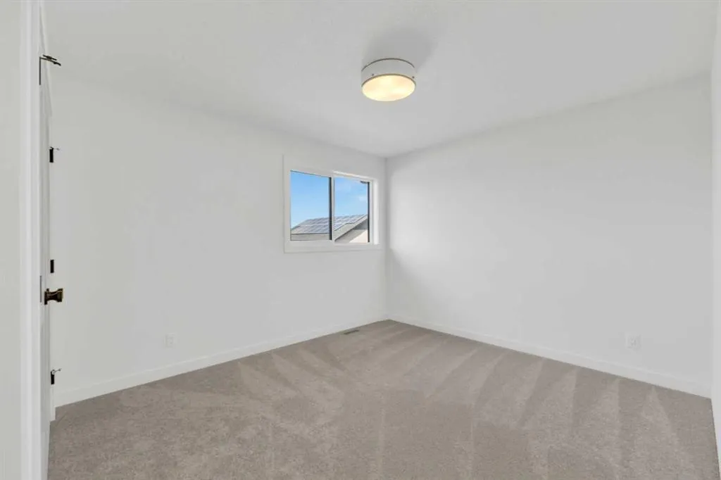 20 Eaton Crescent