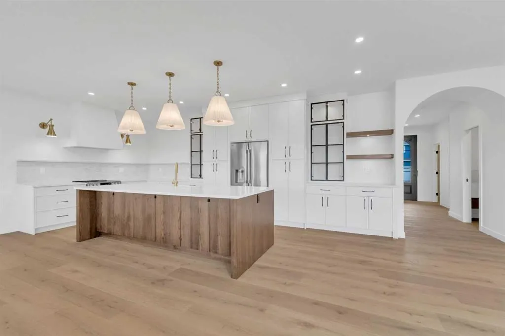 20 Eaton Crescent