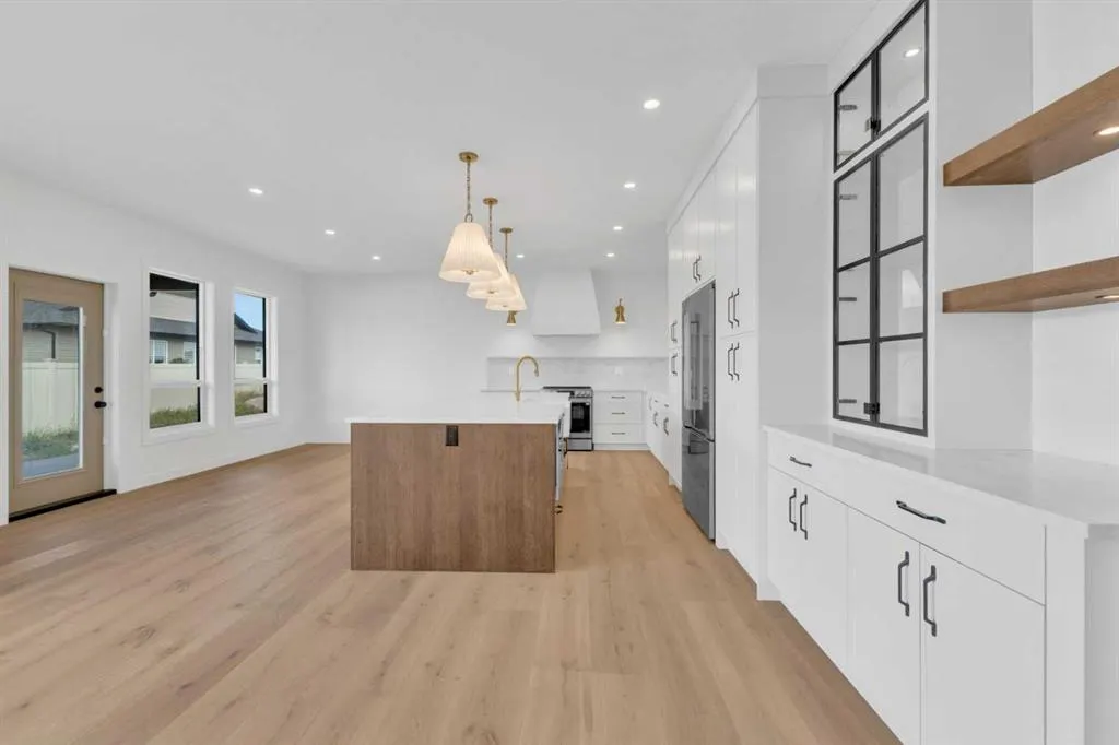 20 Eaton Crescent