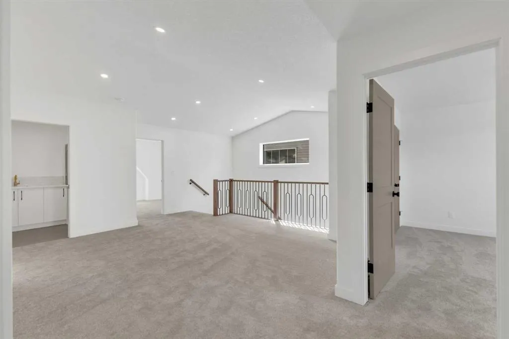 20 Eaton Crescent
