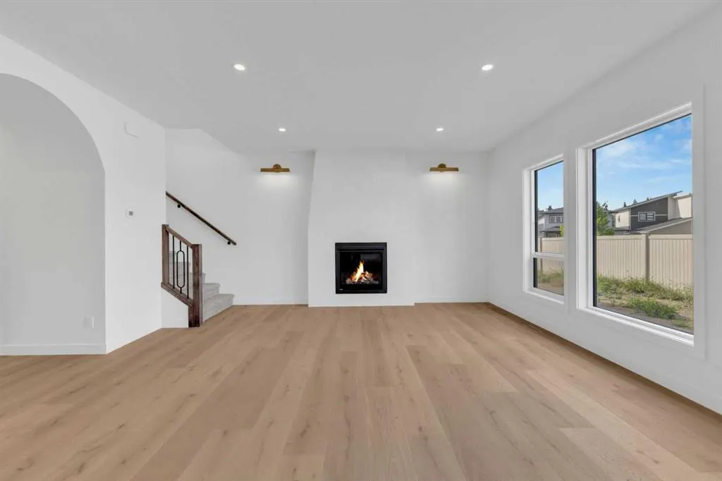 20 Eaton Crescent
