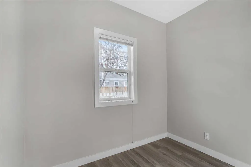 6 Stonehouse Crescent NW