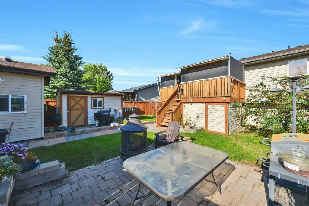 52 Parkside Crescent