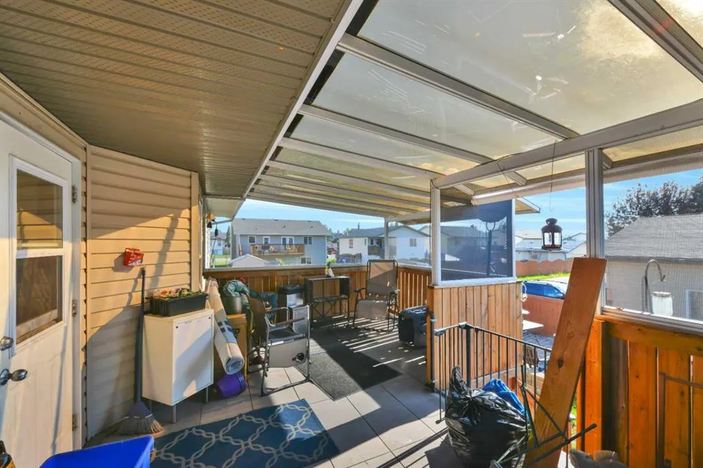 52 Parkside Crescent