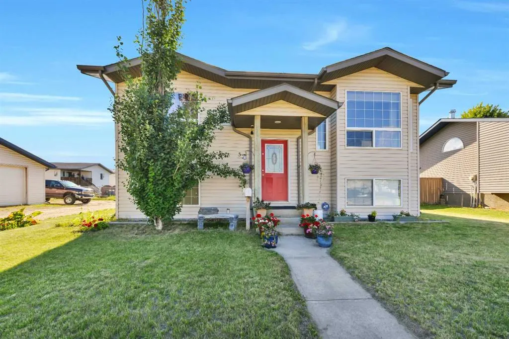 52 Parkside Crescent