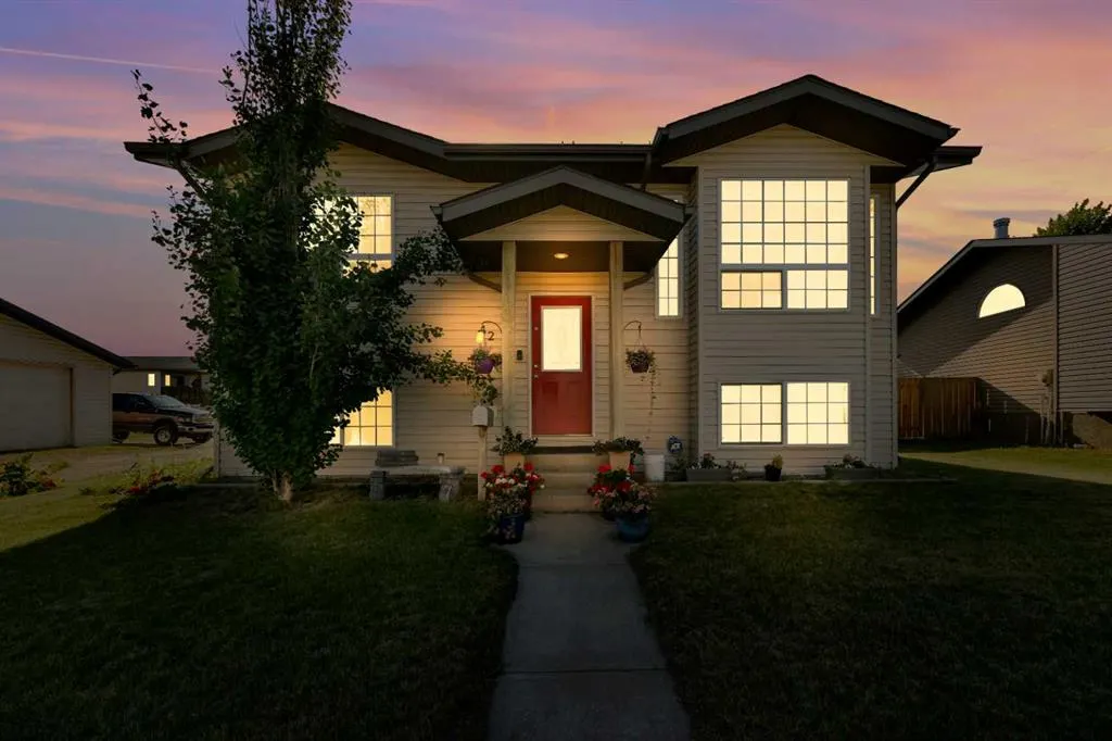 52 Parkside Crescent