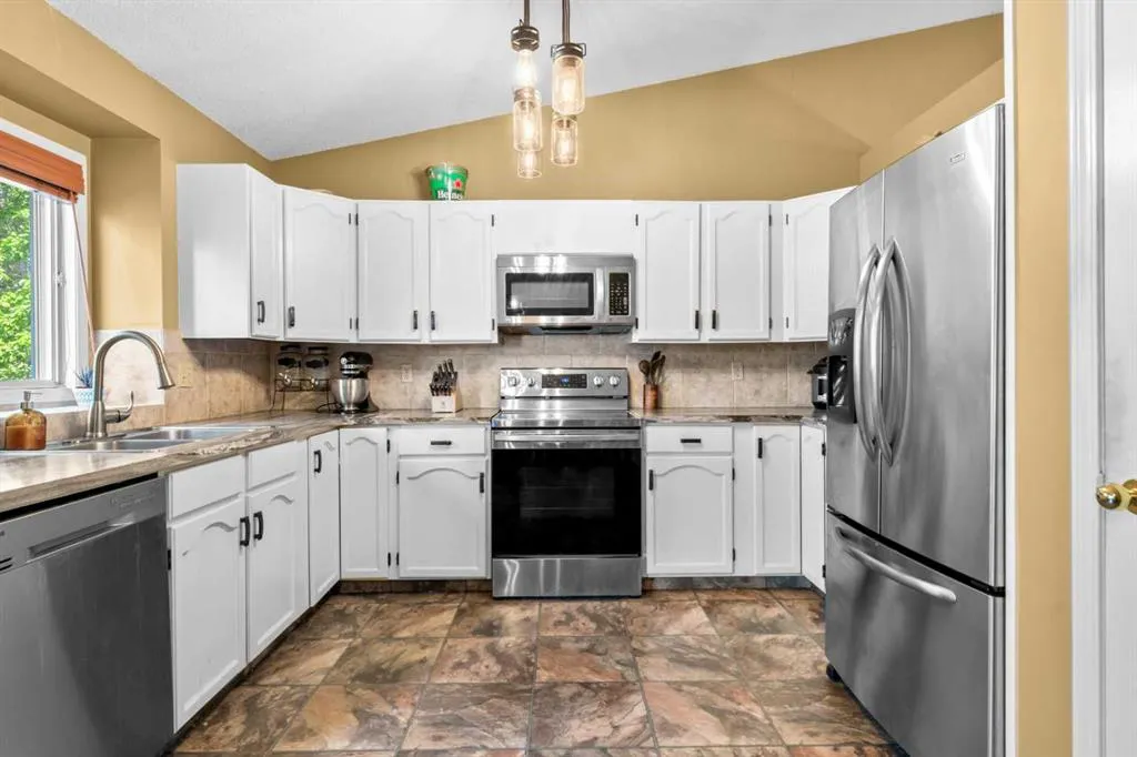 87 Sun Harbour Close SE