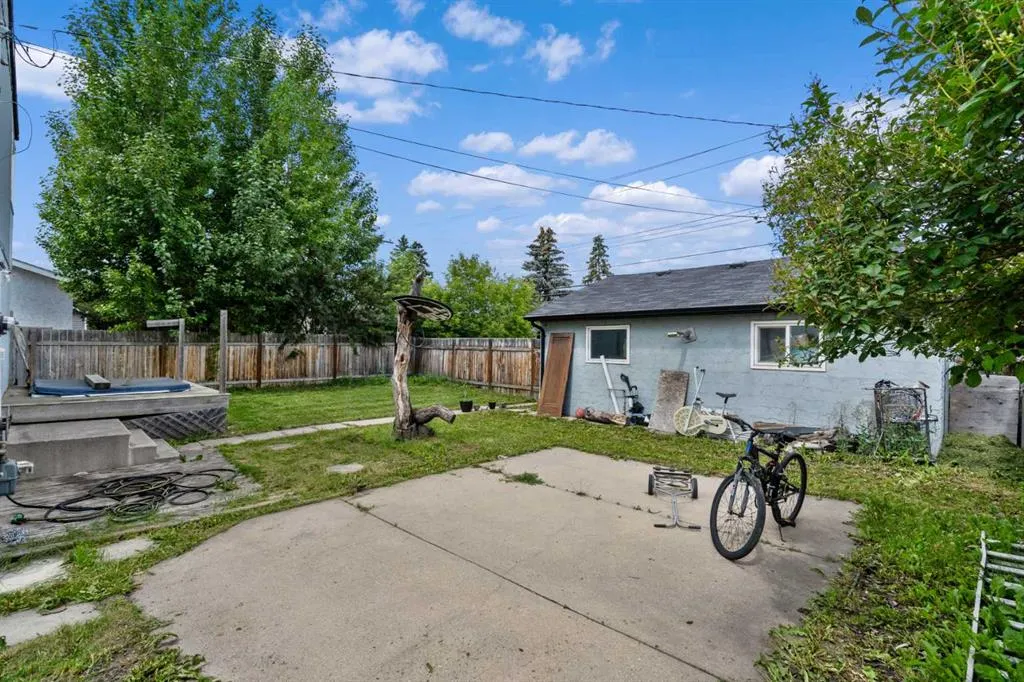 928 Pensdale Crescent SE