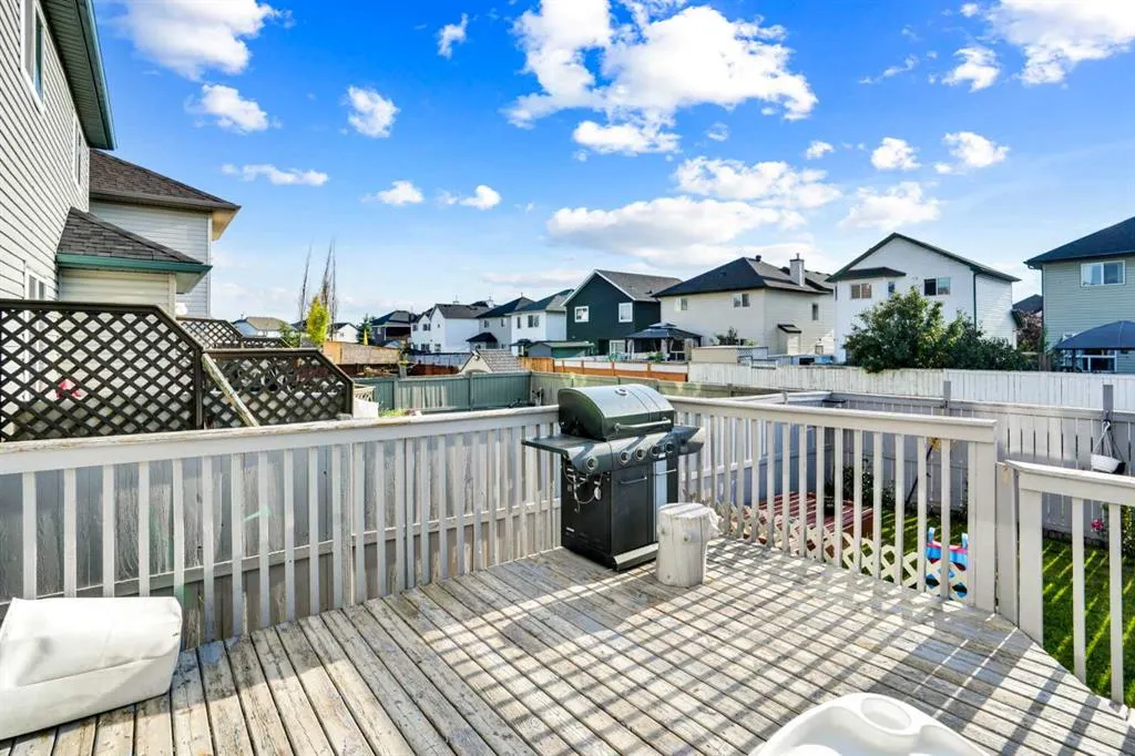 140 Saddlehorn Crescent NE
