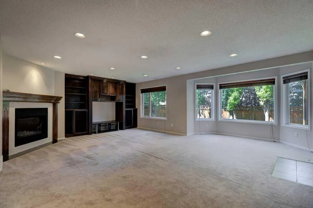 3430 Douglasdale Boulevard SE