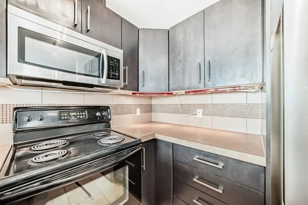 210 15 Avenue SE, #1606