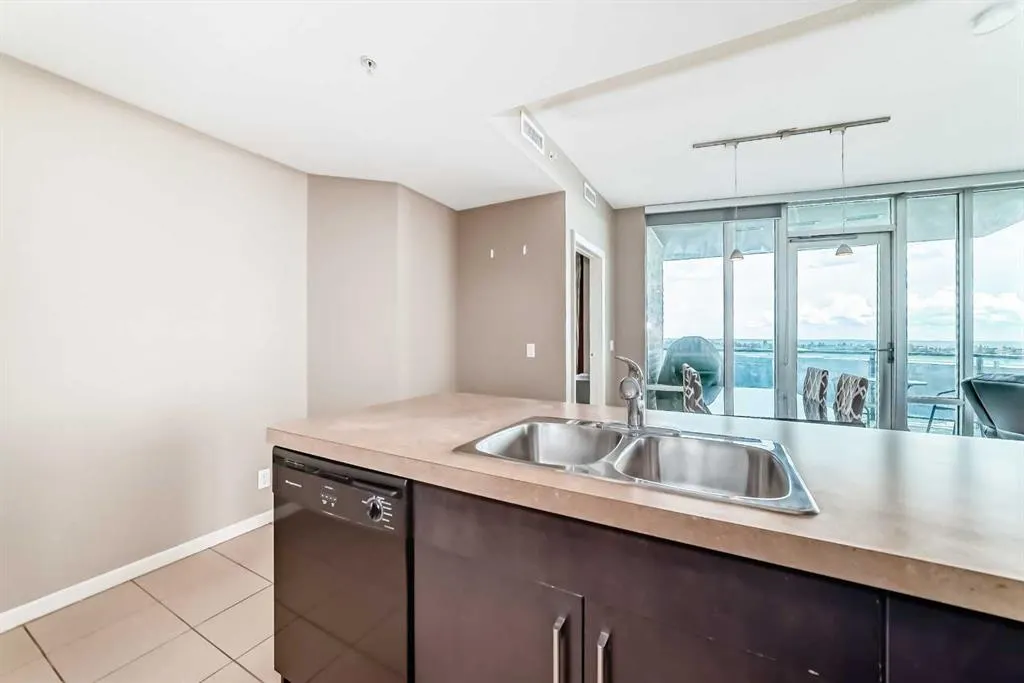 210 15 Avenue SE, #1606