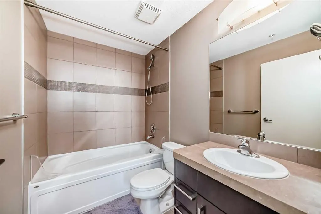 210 15 Avenue SE, #1606
